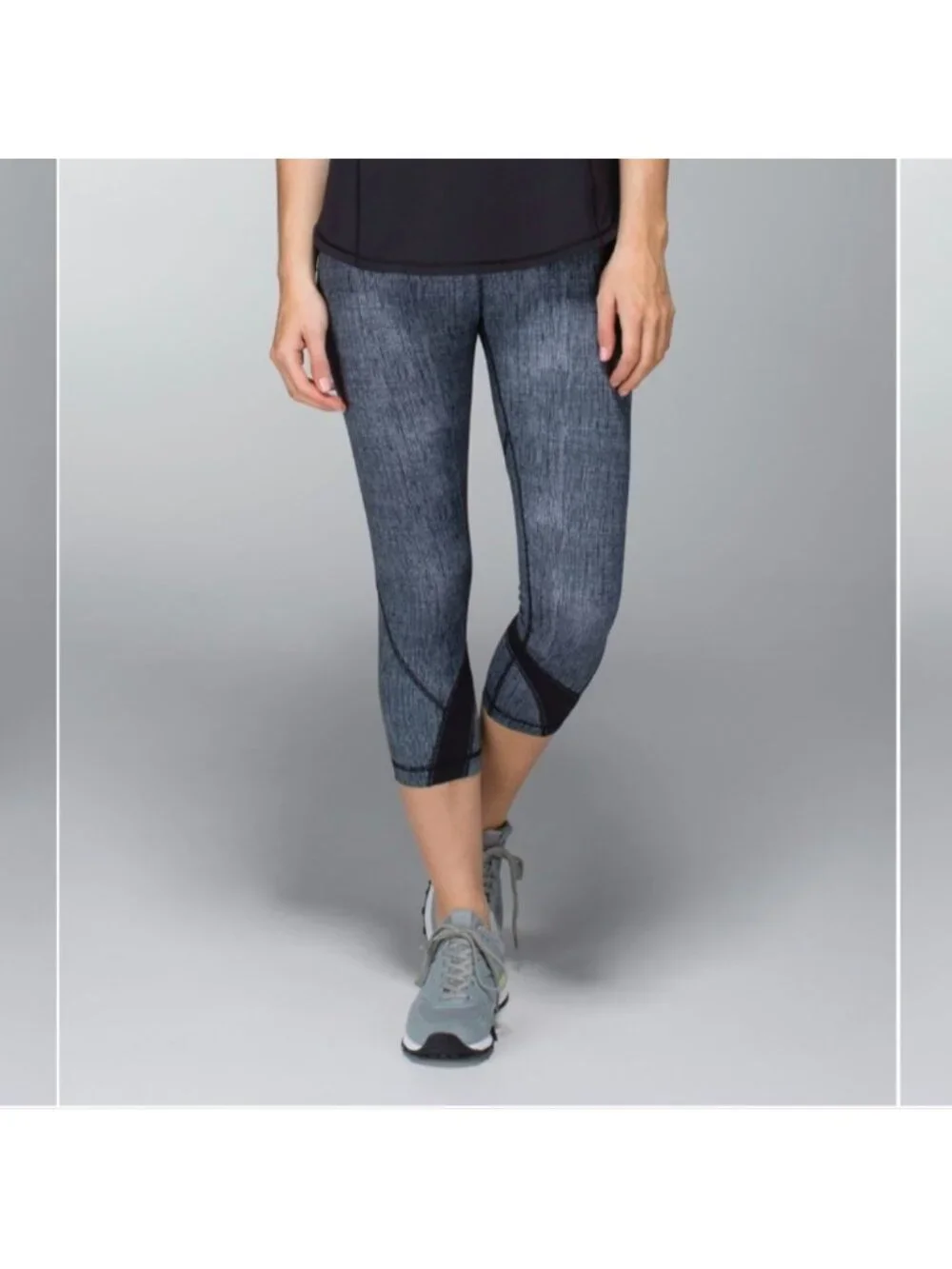 Lululemon Run: Inspire Crop II *All Luxtreme Burlap Texture Black Dune / Black